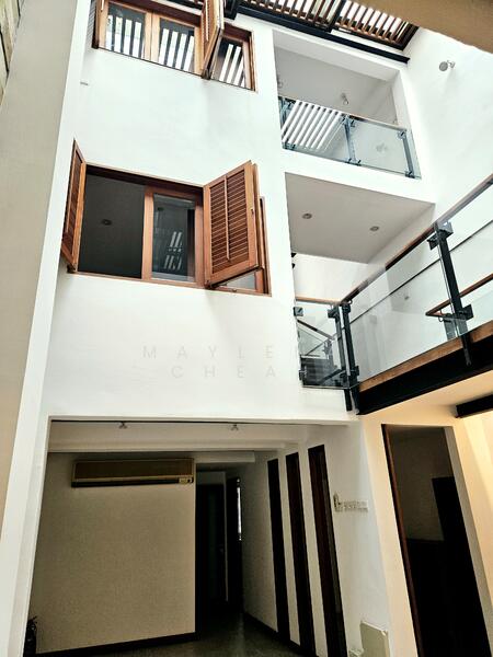 Emerald Hill photo 5