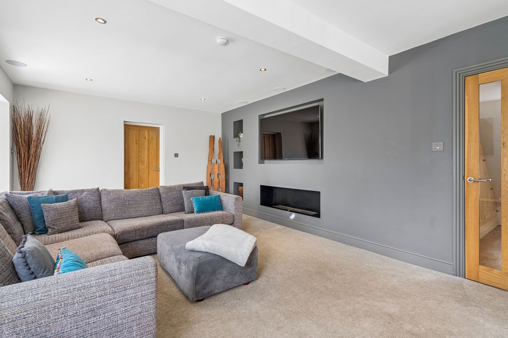 Additional image 7 of 4 bed detached house for saleHenley Road, Marlow SL7