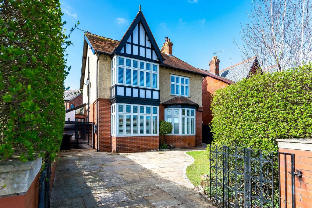 4 bed detached house for saleBlackpool Road, Lytham St Anne’S FY8