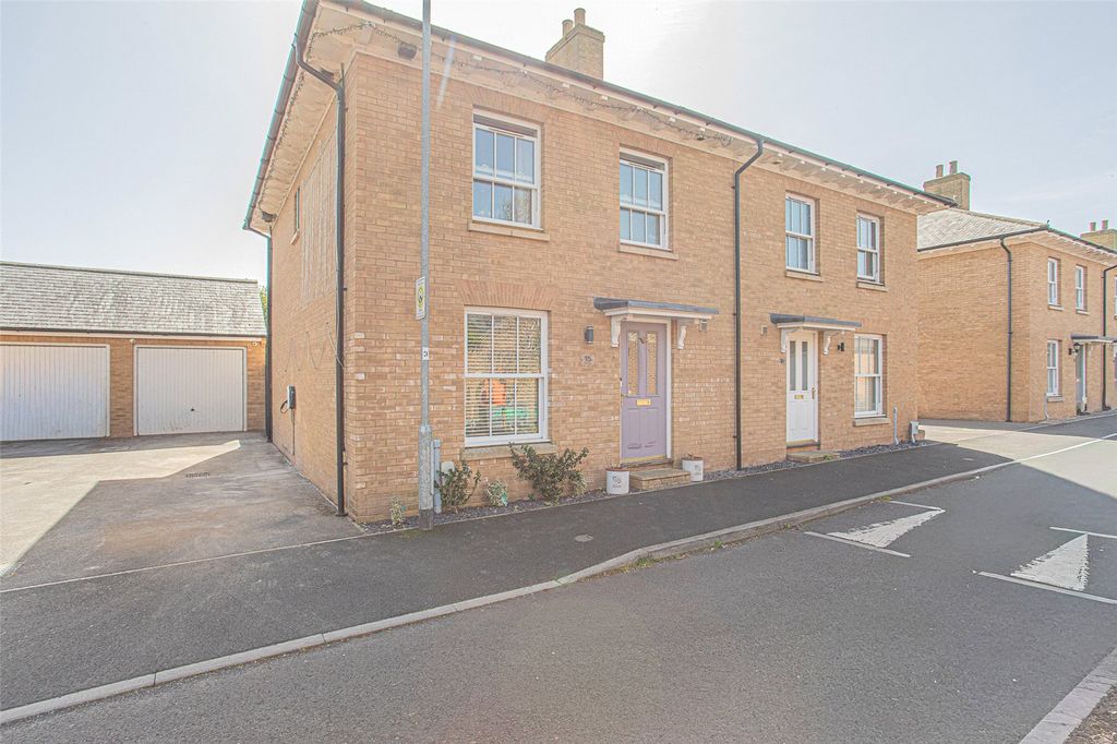 3 bed semi-detached house for saleFern Road, Huish Episcopi, Langport TA10