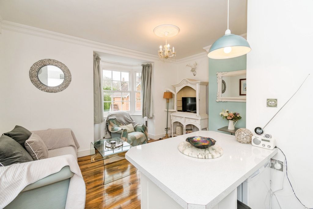 Additional image 13 of 1 bed flat for saleGosport Lane, Lyndhurst, Hampshire SO43