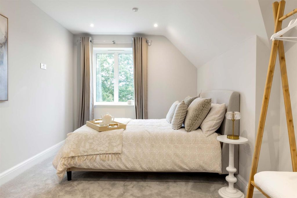 Additional image 11 of 2 bed flat for saleMclaren Court, Fetcham KT22