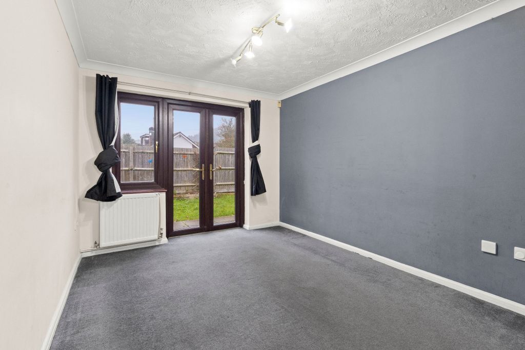 Additional image 4 of 4 bed semi-detached house for saleVicarage Close, Newhaven BN9