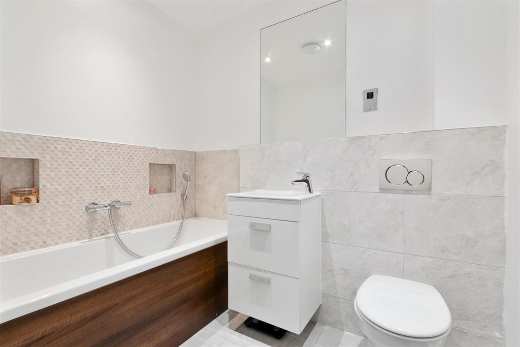 Additional image 10 of 4 bed property for saleFlorence Avenue, Morden SM4