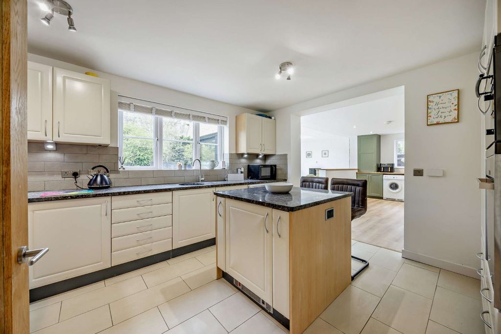 Additional image 7 of 6 bed detached house for salePerrinsfield, Lechlade, Gloucestershire GL7
