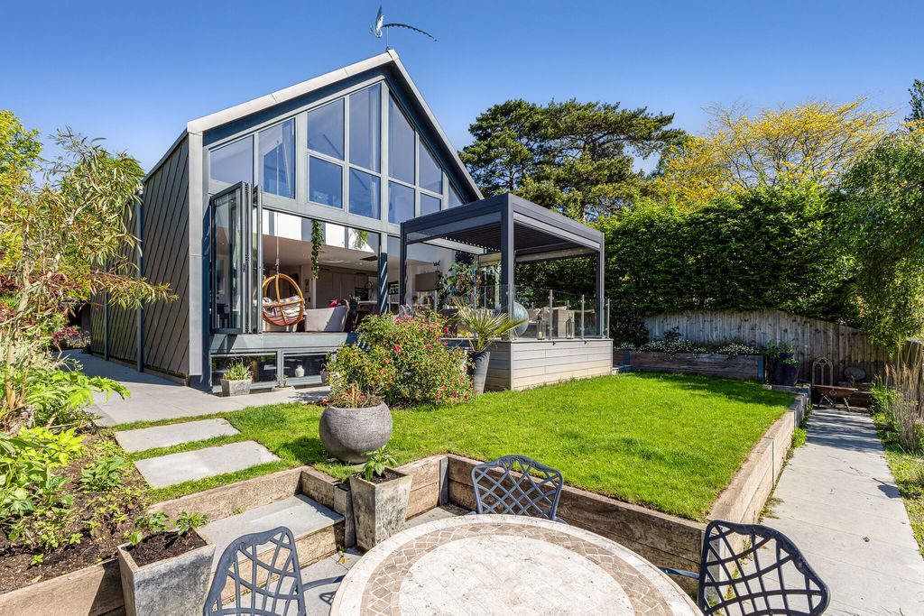 Additional image 16 of 4 bed detached house for saleMill Road, Marlow SL7
