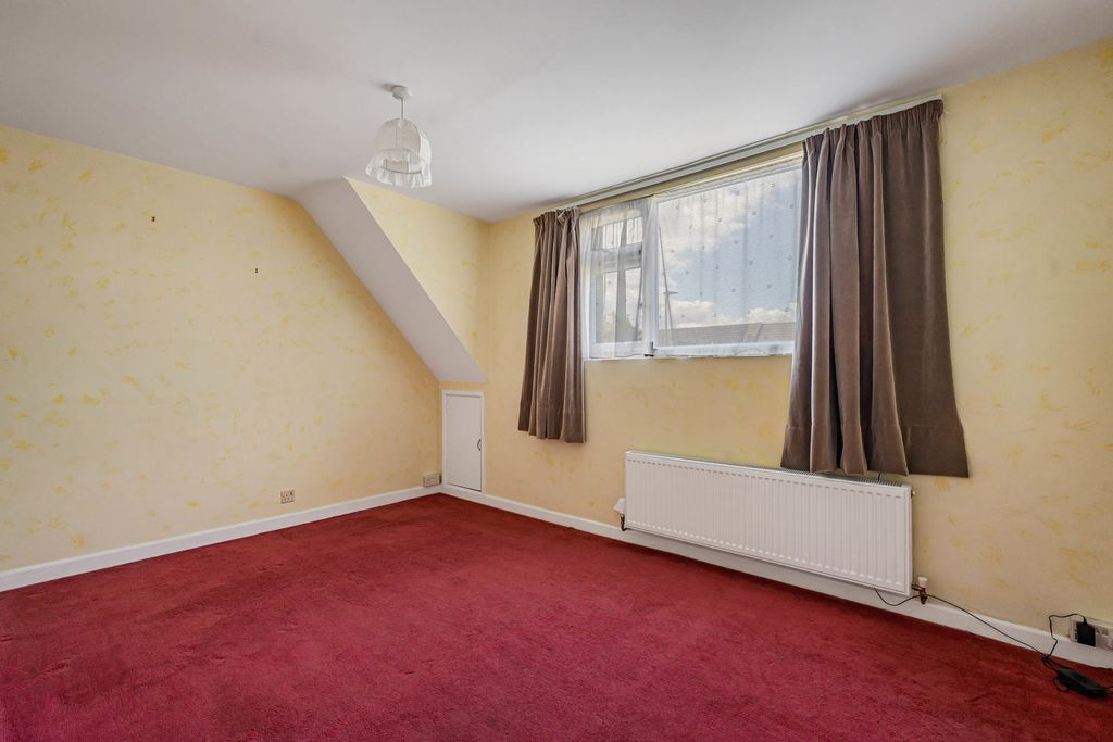 Additional image 10 of 3 bed detached house for saleWest Way, Lechlade, Gloucestershire GL7