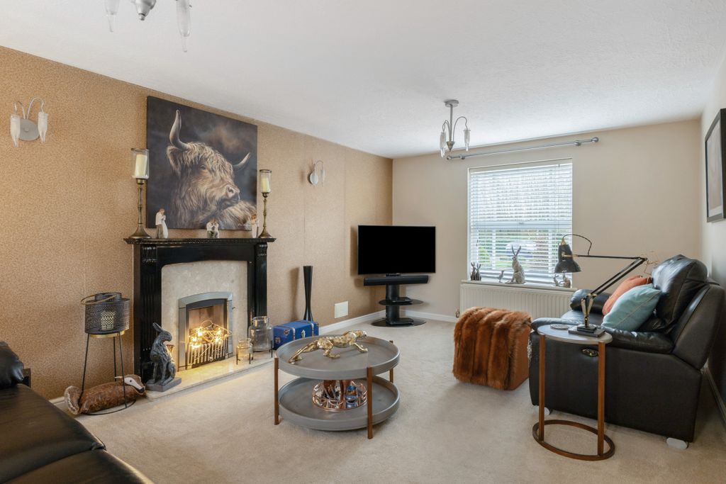 Additional image 3 of 5 bed detached house for saleAdwalton Close, Newark NG24