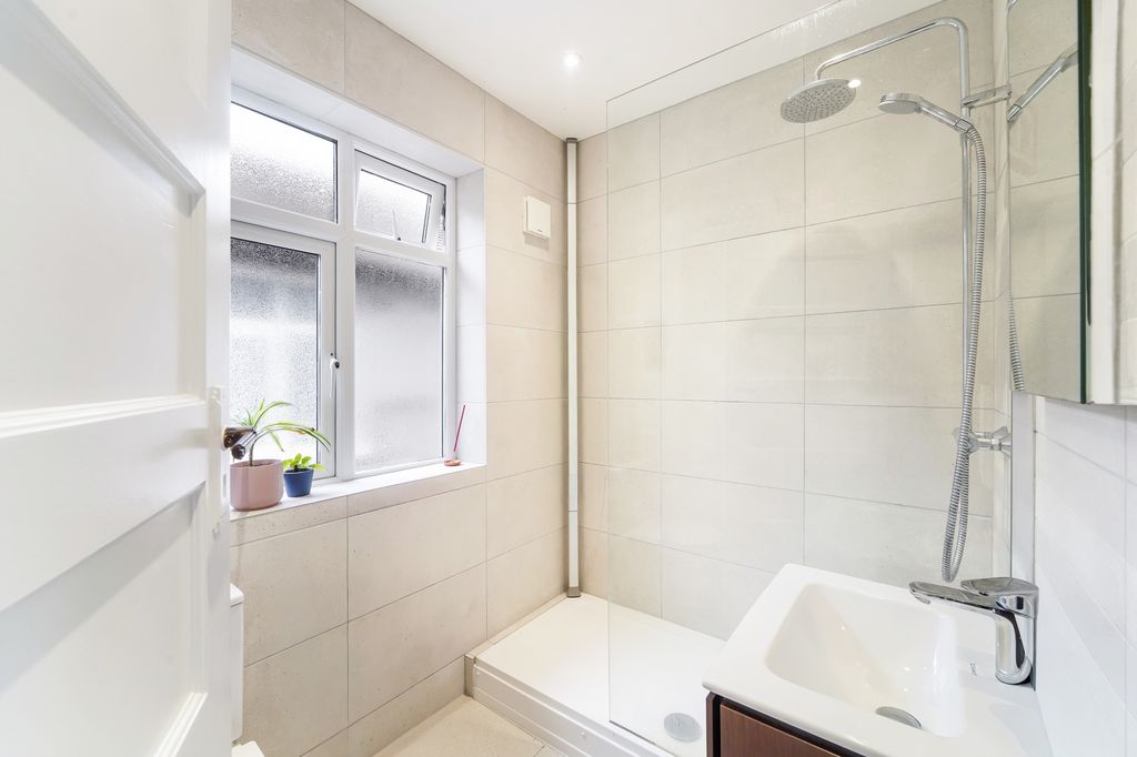 Additional image 12 of 2 bed maisonette for salePark View, Wandle Road, Morden SM4