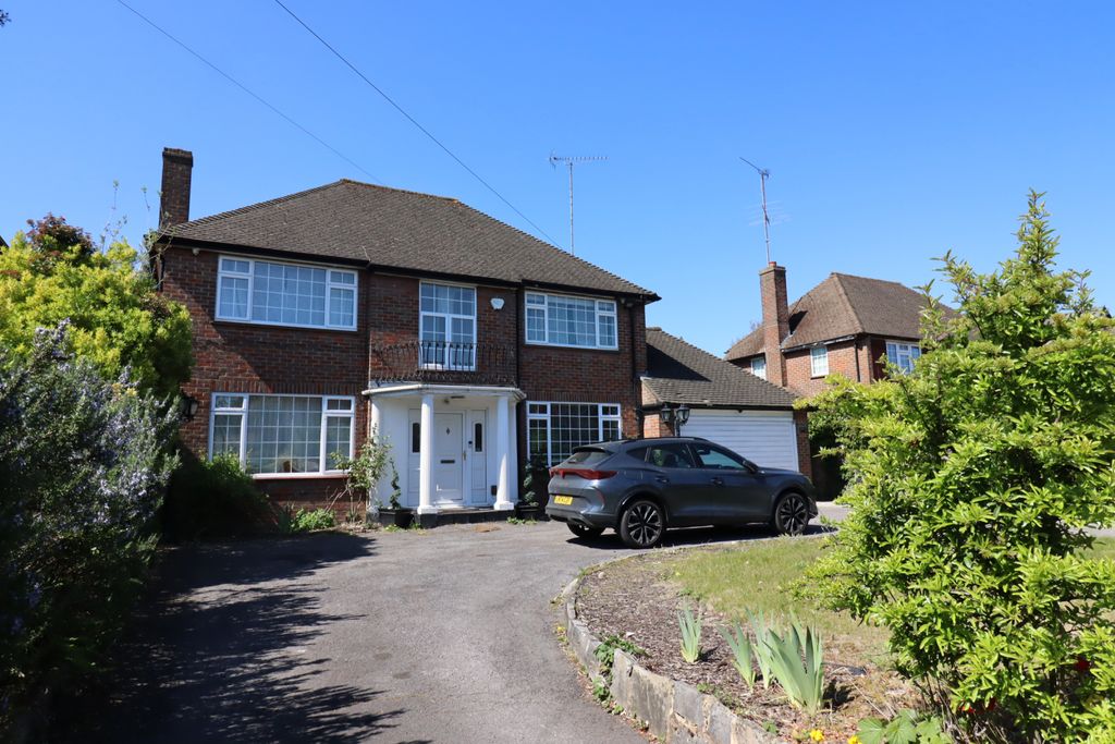 4 bed detached house for saleLuton LU2