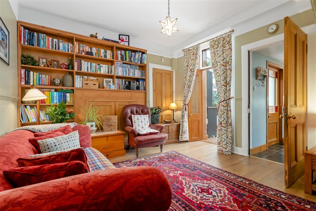 4 bed semi-detached house for saleMoncreiffe Terrace, Perth PH2 photo 3