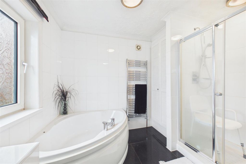 Additional image 14 of 7 bed detached house for saleLondon Road, Balderton, Newark NG24