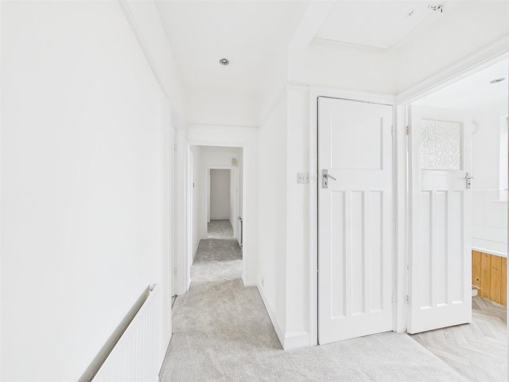 Additional image 21 of 5 bed flat for salePensby Road, Heswall, Wirral CH60