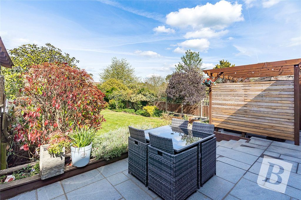 Additional image 19 of 5 bed semi-detached house for saleBrentwood Road, Ongar, Essex CM5