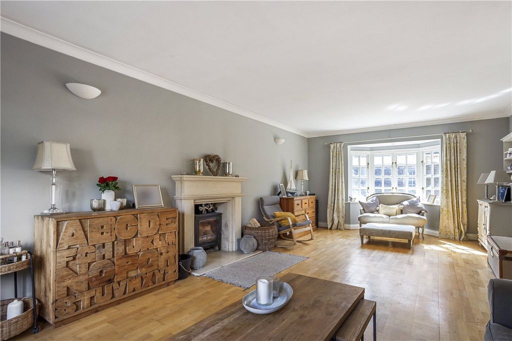 Additional image 2 of 6 bed detached house for saleKelham Gardens, Marlborough, Wiltshire SN8
