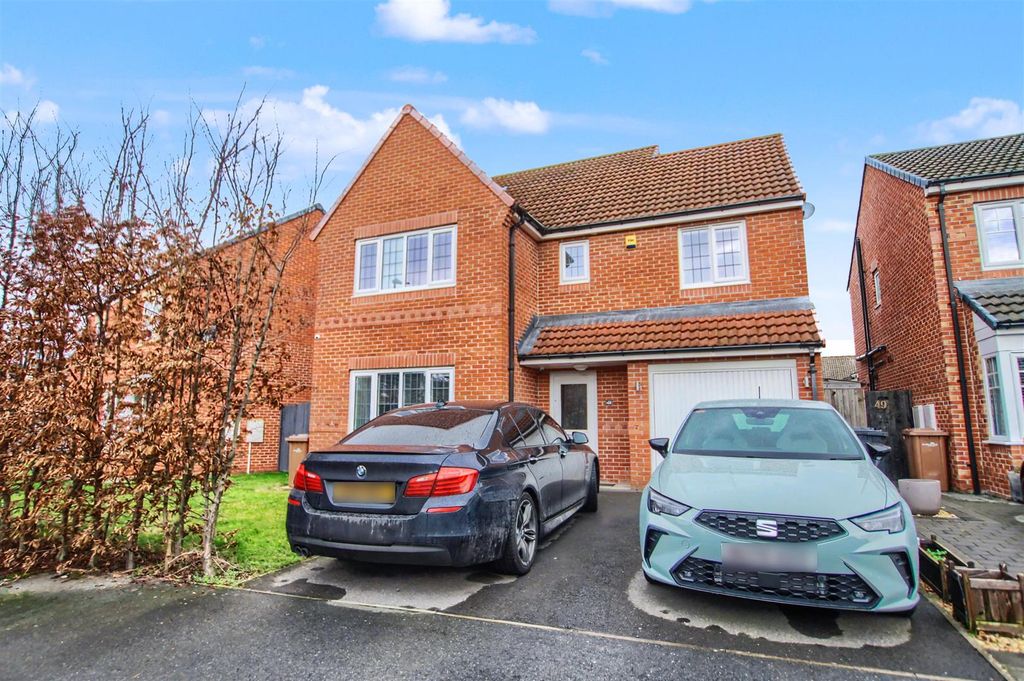 4 bed detached house for saleJocelyn Way, Acklam TS5