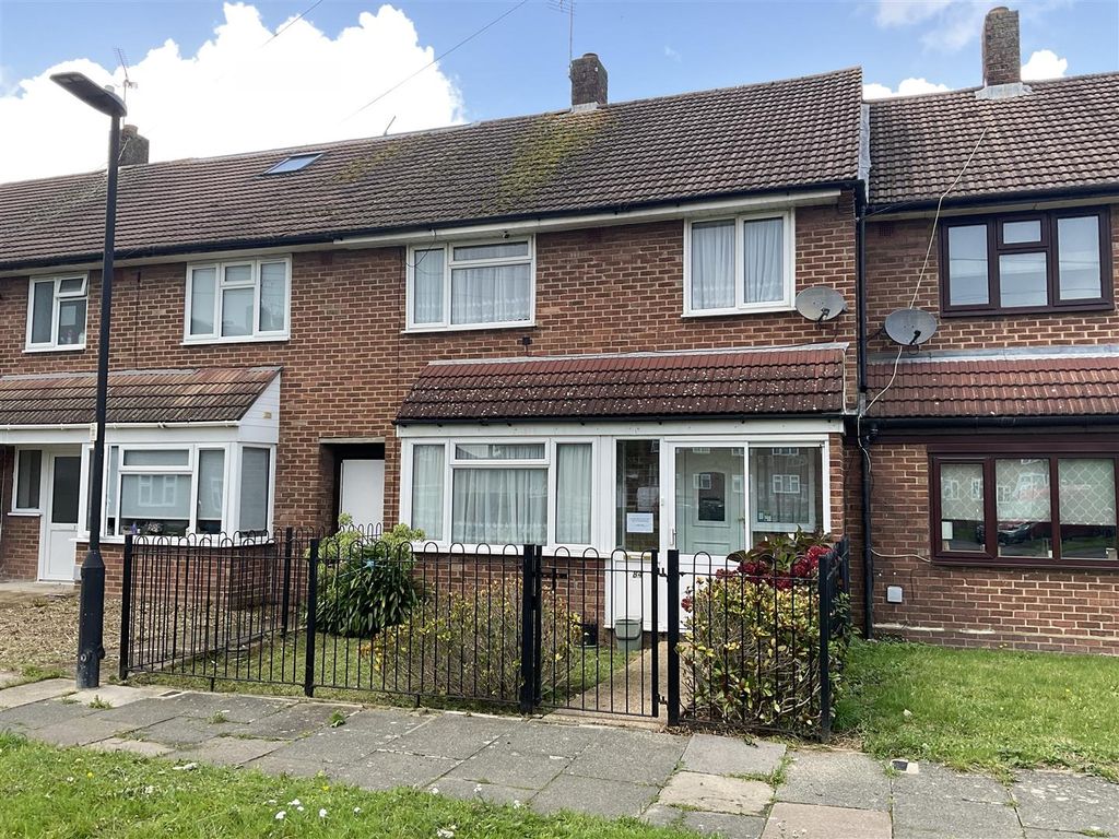 3 bed terraced house for saleThe Broadway, Greenford UB5
