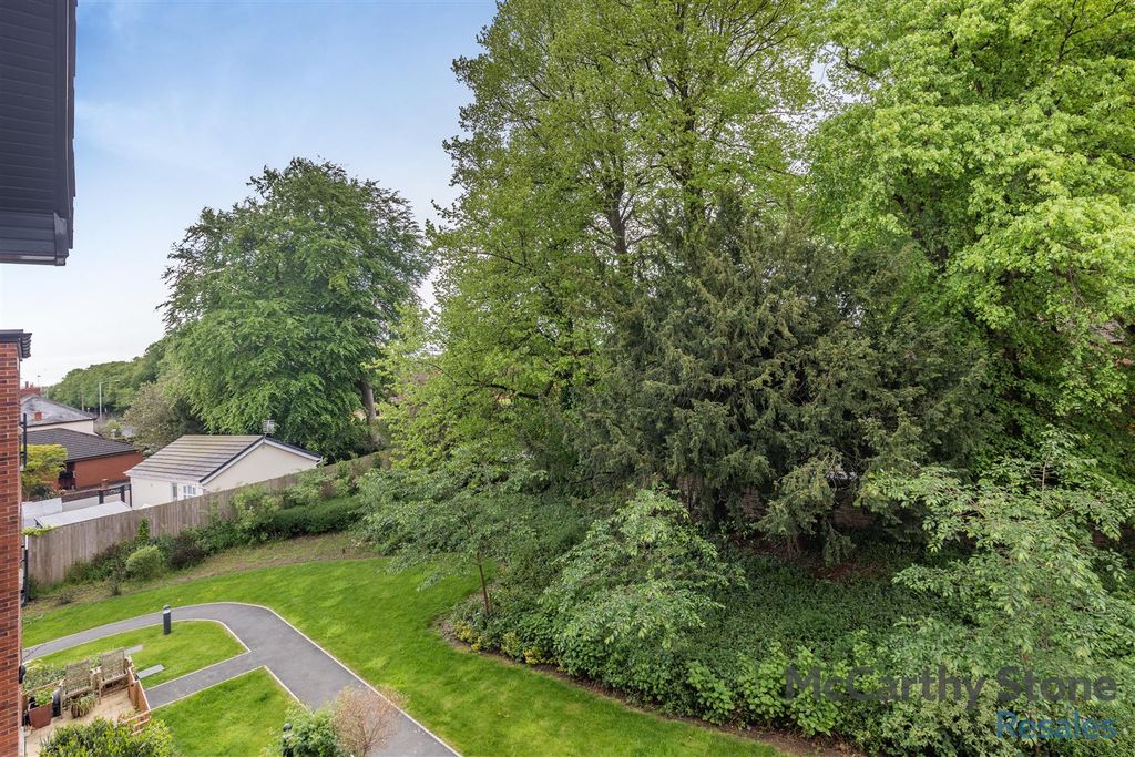 Additional image 17 of 2 bed flat for saleBurlington Gardens, Leyland PR25