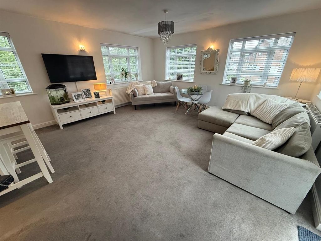 Additional image 2 of 2 bed flat for saleElizabeth Street, Macclesfield SK11