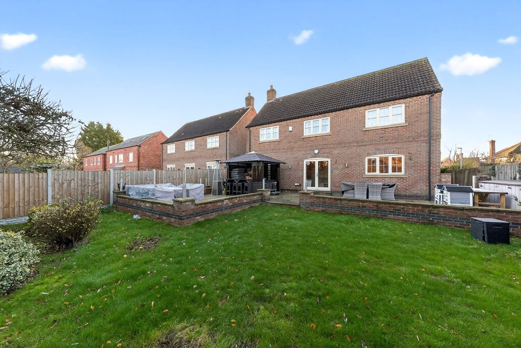 Additional image 2 of 5 bed detached house for salePhillipott Close, Newark NG24