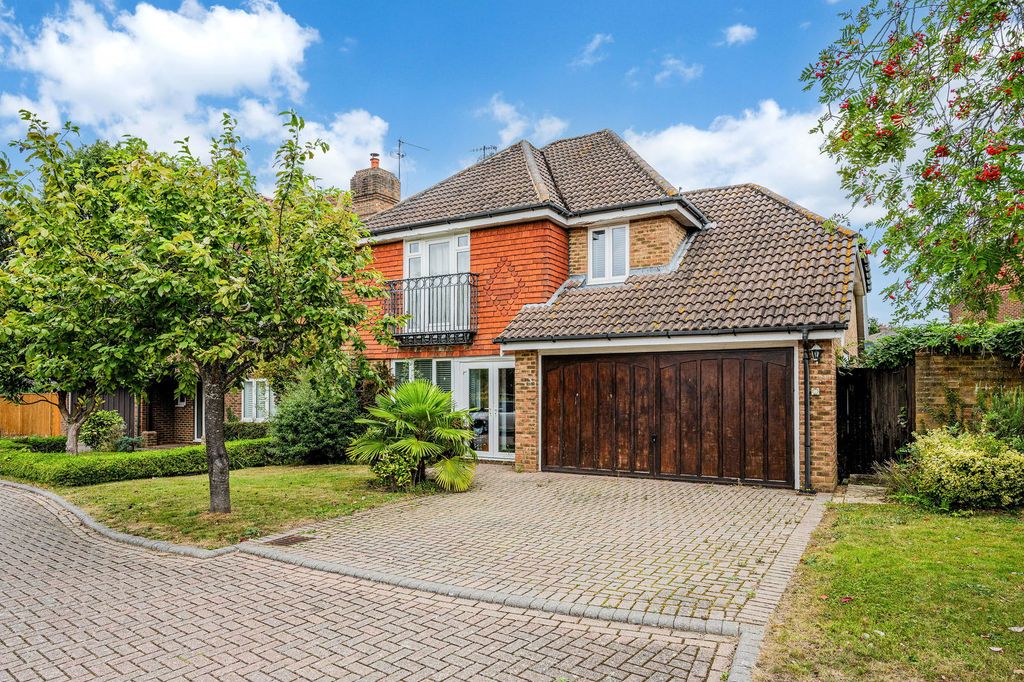 4 bed detached house for saleLincolns Mead, Lingfield RH7