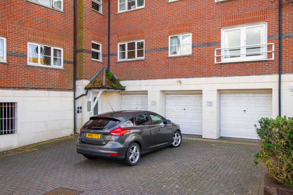 Additional image 15 of 2 bed flat for saleBrighton Road, Lancing BN15