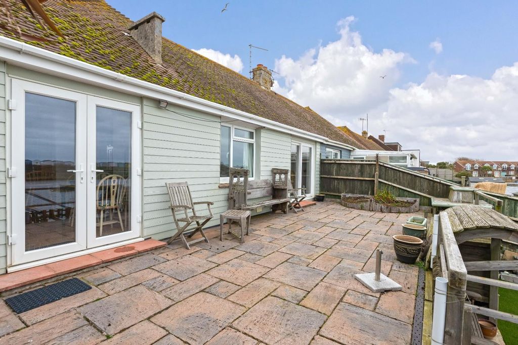 Additional image 18 of 3 bed semi-detached house for saleBrighton Road, Lancing BN15