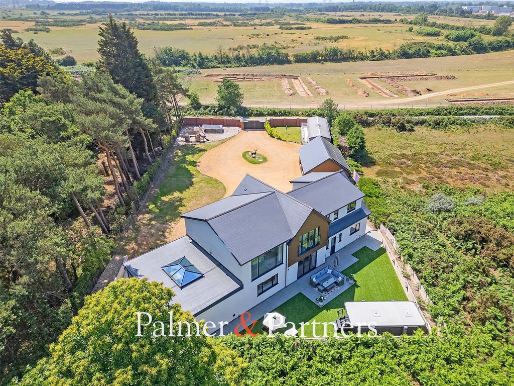 4 bed detached house for saleThe Common, Leiston, Suffolk IP16