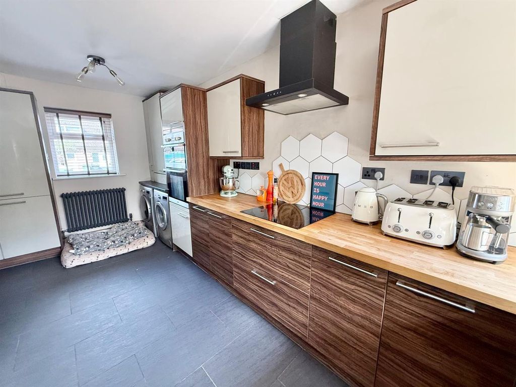 Additional image 9 of 2 bed terraced house for saleWarwick Road, Macclesfield SK11