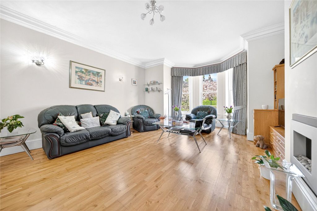 Additional image 3 of 3 bed flat for saleFlat 2, Park Crescent, Roundhay, Leeds LS8