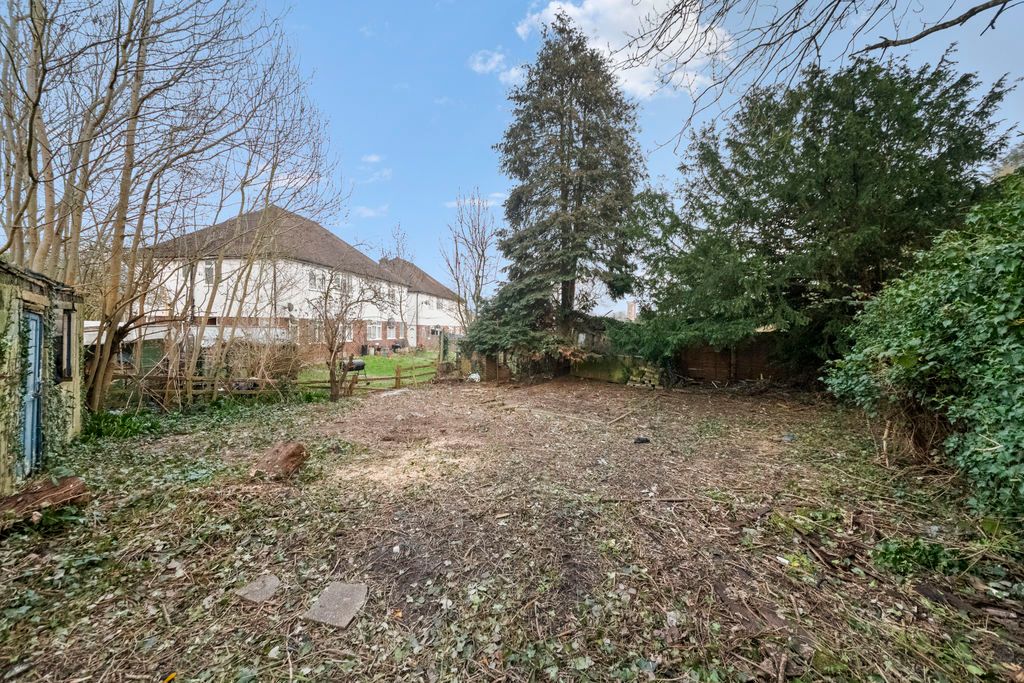 Additional image 13 of 2 bed maisonette for salePetworth Close, Northolt UB5