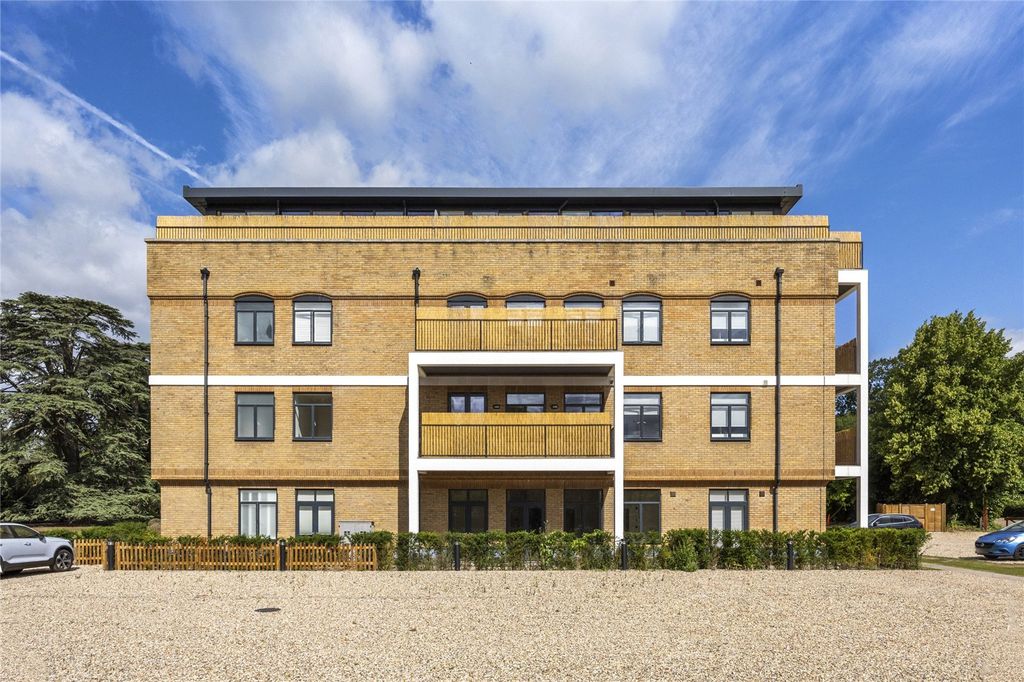 Additional image 12 of 2 bed flat for saleWesthorpe House, Marlow, Buckinghamshire SL7