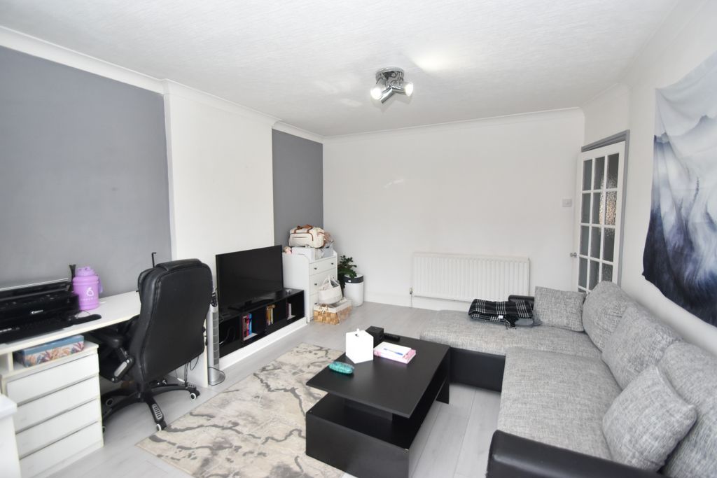 Additional image 6 of 2 bed flat for saleDorothy Avenue, Skegness PE25