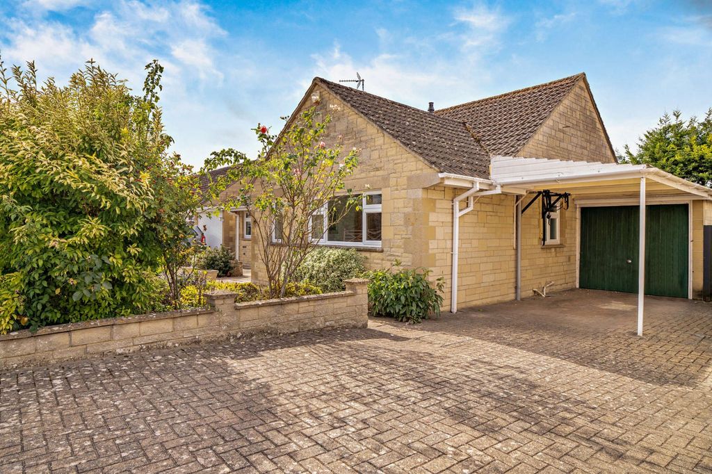 Additional image 11 of 3 bed bungalow for saleKingsmead, Lechlade, Gloucestershire GL7