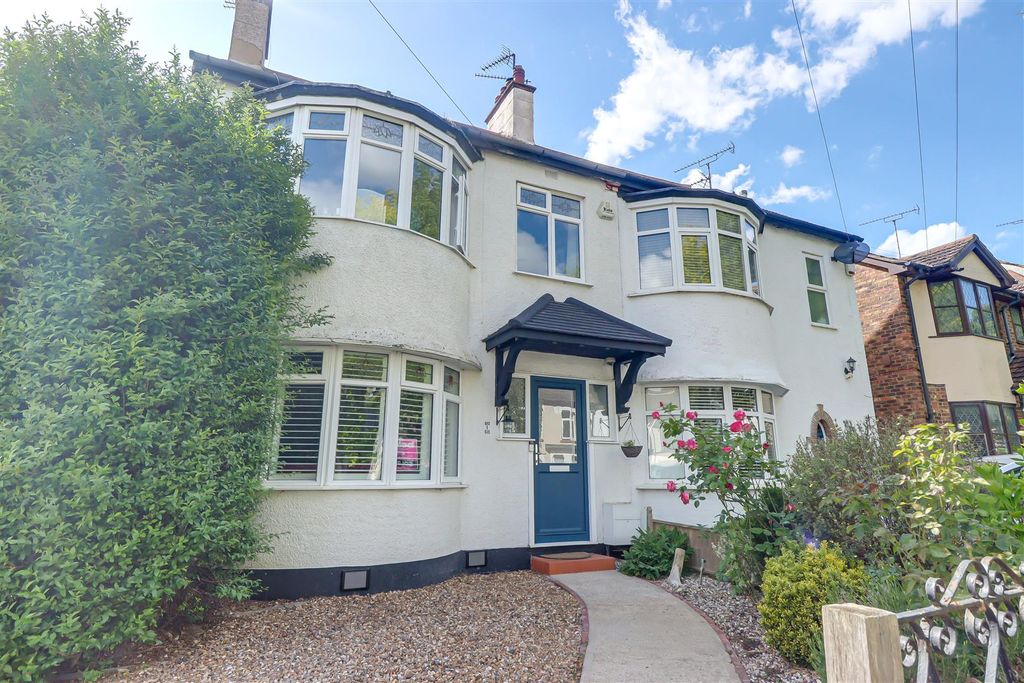 Additional image 22 of 3 bed semi-detached house for saleCheltenham Drive, Leigh-On-Sea SS9