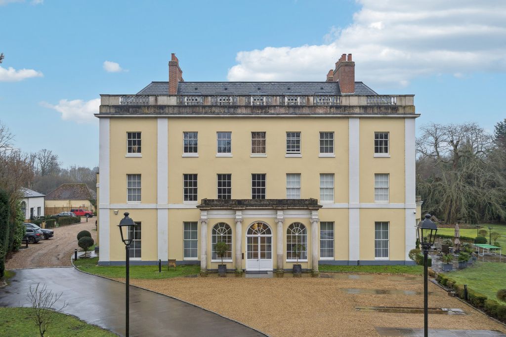 Additional image 12 of 2 bed flat for saleWesthorpe Park, Marlow SL7