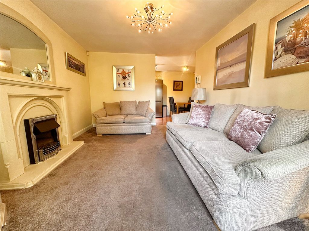2 bed flat for saleCanberra Way, Balderstone, Rochdale, Greater Manchester OL11 photo 4