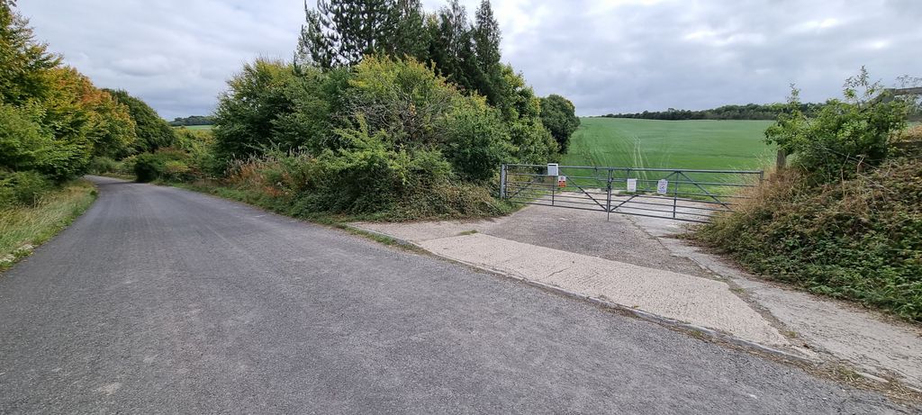 Land for saleRoadway Adjoining M4, Marlborough SN8
