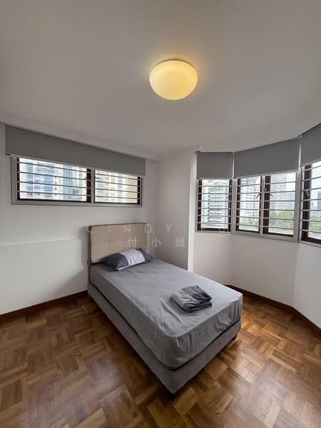 130 Thomson Road photo 3