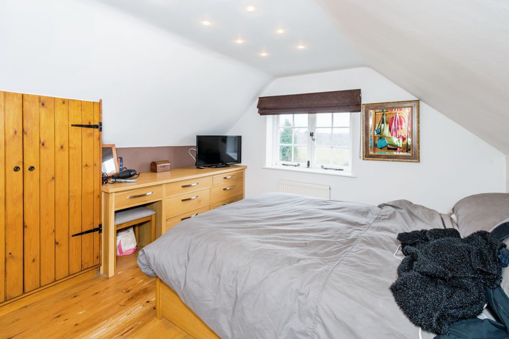 Additional image 9 of 3 bed detached house for saleSilver Street, Lyndhurst, Hampshire SO43