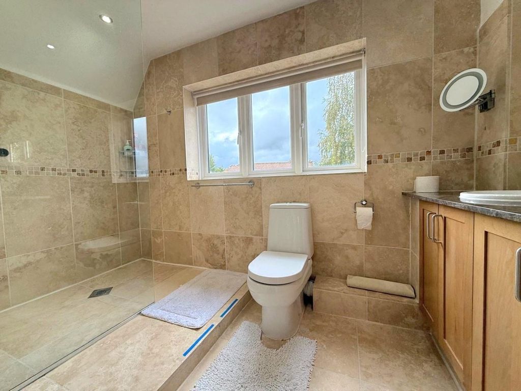 Additional image 21 of 5 bed detached house for saleBelfry Lane, Collingtree Park, Northampton NN4