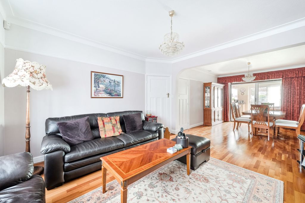 Additional image 5 of 5 bed semi-detached house for saleMaycross Avenue, Morden SM4