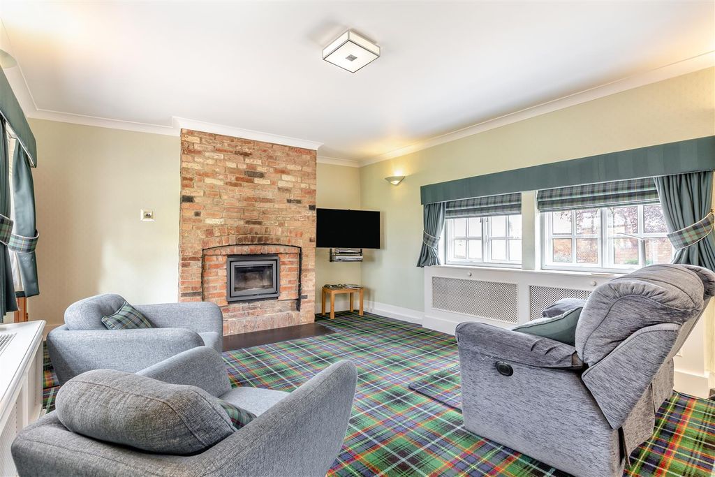 Additional image 25 of 6 bed detached house for saleMill Lane, Newport Pagnell MK16