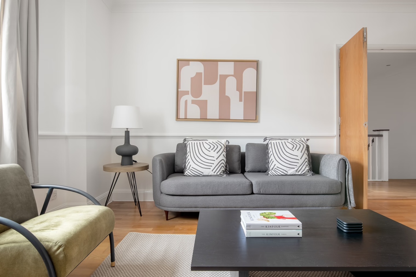 2 Bed Flat, North Block, SE1, N1 7GU photo 2