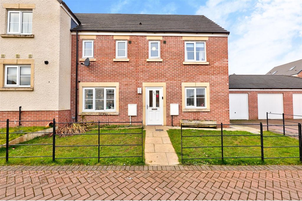 3 bed property for saleTulip Gardens, Penrith CA11
