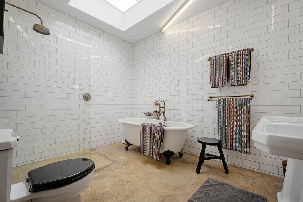 Additional image 13 of 3 bed semi-detached house for saleCentral Leamington Spa, Warwickshire CV32