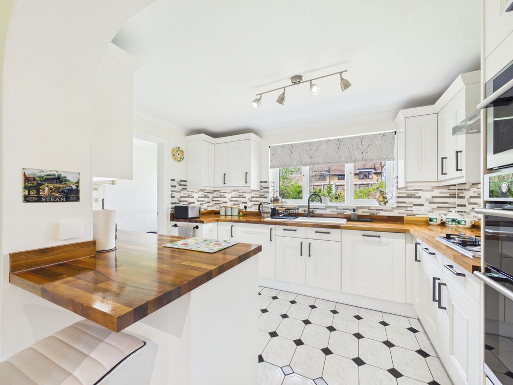 Additional image 8 of 4 bed detached house for saleLittle Park, Princes Risborough, Buckinghamshire HP27