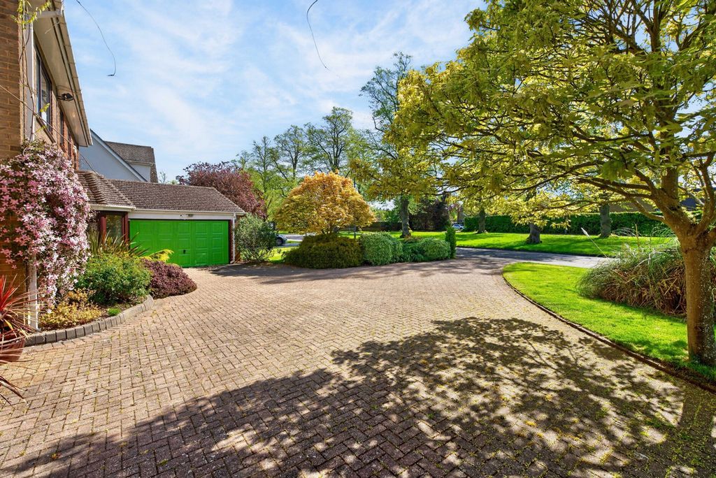 Additional image 7 of 5 bed detached house for saleBeverley Road, Leamington Spa, Warwickshire CV32