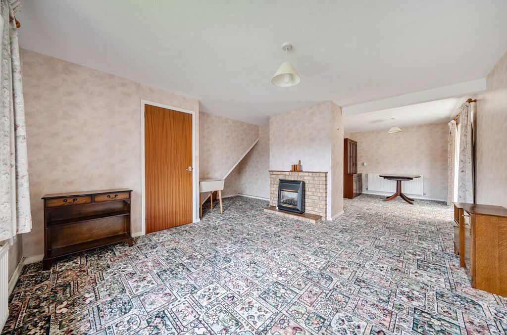 Additional image 2 of 3 bed detached house for saleMaes Y Granllyn, Guilsfield, Welshpool, Powys SY21