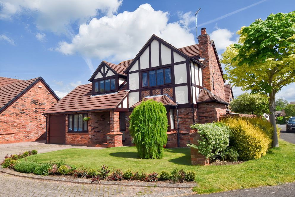 4 bed detached house for saleSambrook Crescent, Market Drayton TF9